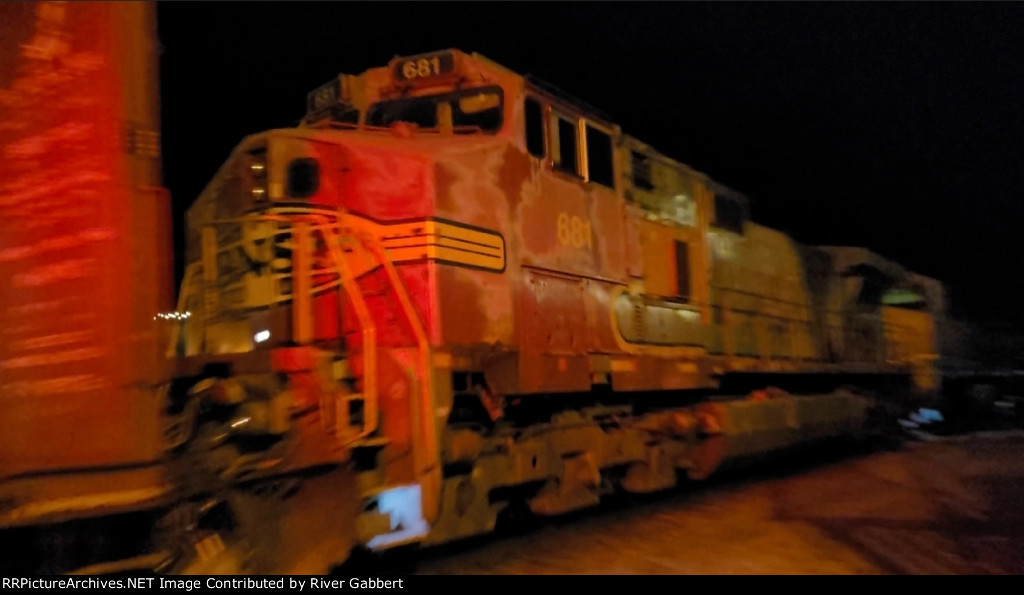 BNSF 681